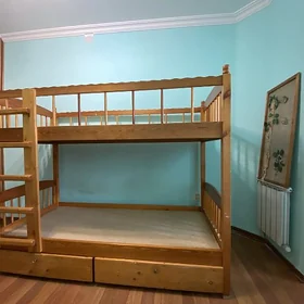 двухъярусная кровать