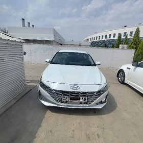 Hyundai Elantra 2021