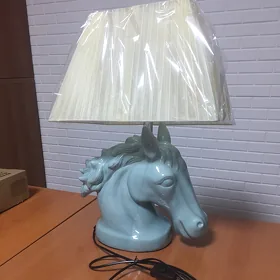 Настольные лампы для офиса
