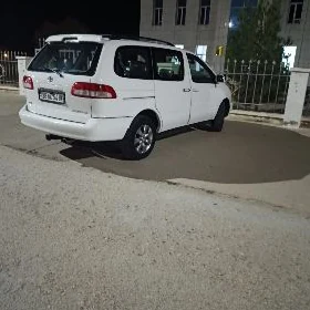 Toyota Sienna 2002