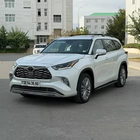Toyota Highlander 2022