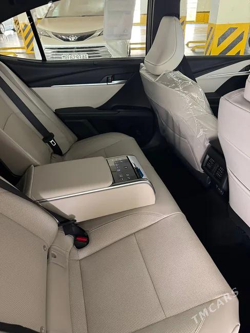 Toyota Camry Hybrid 2025 - 1