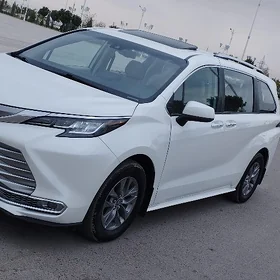 Toyota Sienna 2021