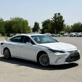 Lexus ES 350 2022