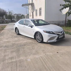 Toyota Camry 2023