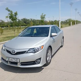Toyota Camry 2013