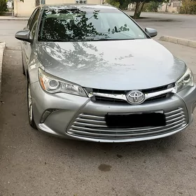 Toyota Camry 2016