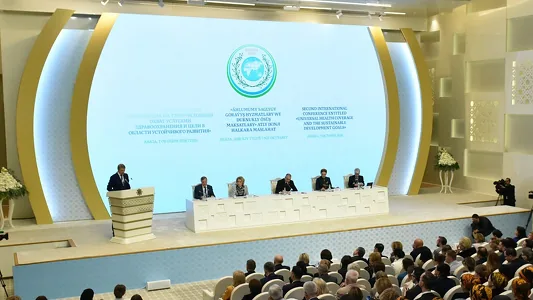 В Авазе обсудили всеобщий охват услугами здравоохранения и ЦУР