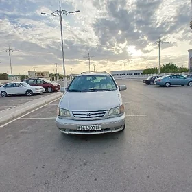 Toyota Sienna 2002