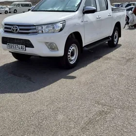 Toyota Hilux 2021