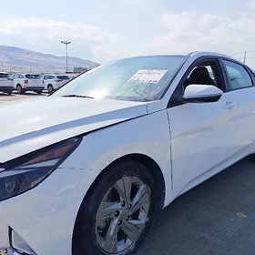 Hyundai Elantra 2022