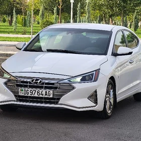 Hyundai Elantra 2020
