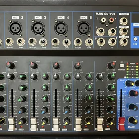 toý pult MIXER