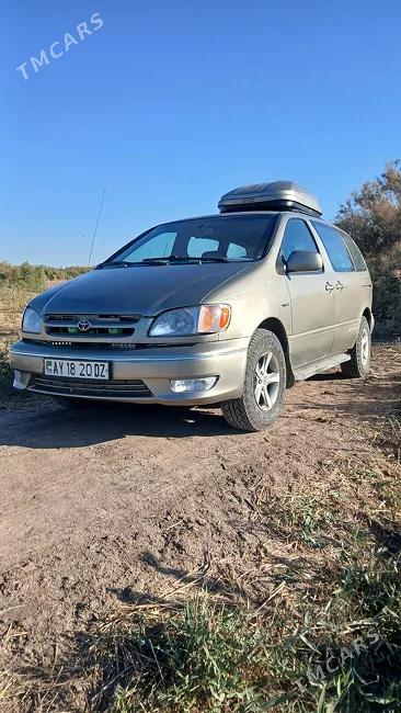 Toyota Sienna 1999 - 1