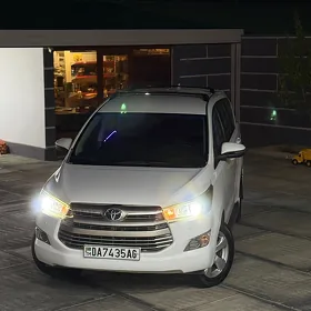 Toyota Innova 2019