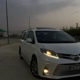 Toyota Sienna 2017