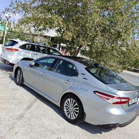 Toyota Camry 2018