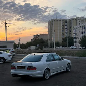 Mercedes-Benz E55 AMG 2000