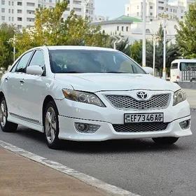 Toyota Camry 2011