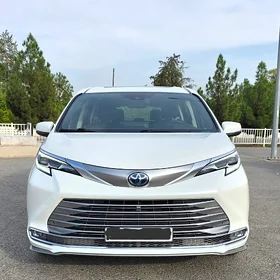 Toyota Sienna 2021