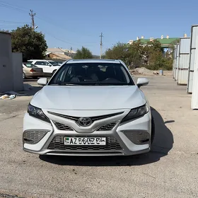 Toyota Camry 2022