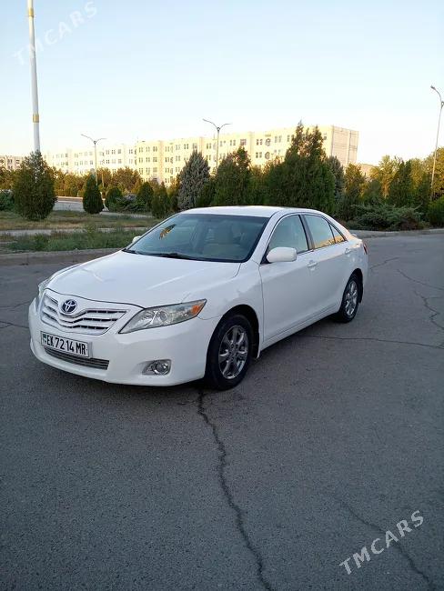 Toyota Camry 2011 - 1