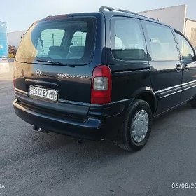 Toyota Sienna 1999