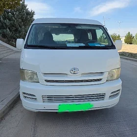 Toyota Hiace 2008