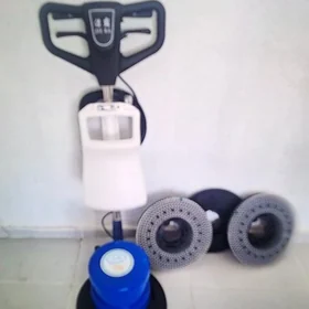 haly yuwyan aparat