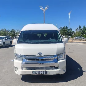 Toyota Hiace 2018