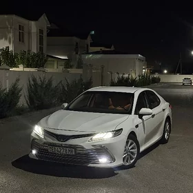 Toyota Camry 2022