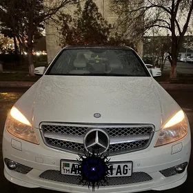 Mercedes-Benz C300 2010