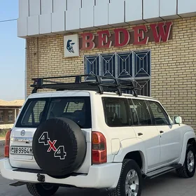 Nissan Patrol 2010