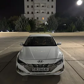 Hyundai Elantra 2022
