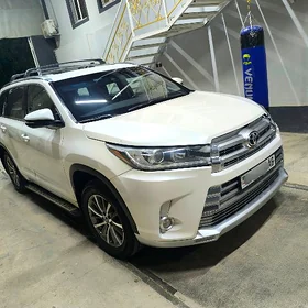 Toyota Highlander 2017