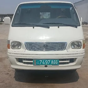 Toyota Hiace 2001