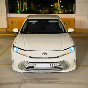 Toyota Camry 2025
