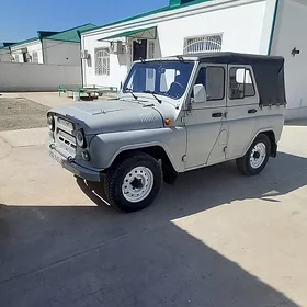 UAZ 469 2002