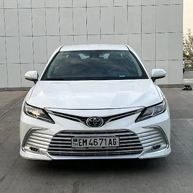 Toyota Camry 2021
