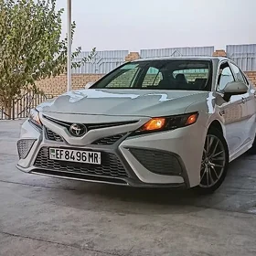 Toyota Camry 2021