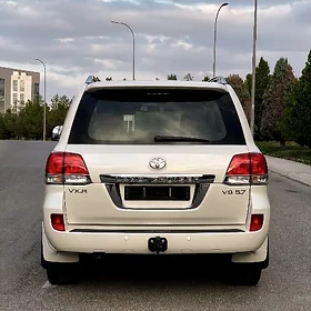 Toyota Land Cruiser 2010