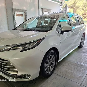 Toyota Sienna 2022