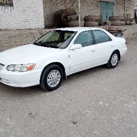 Toyota Camry 2000