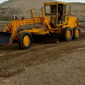 Komatsu GD655-5 2011