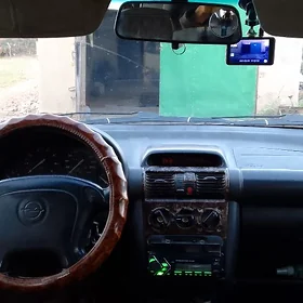 Opel Vita 1995
