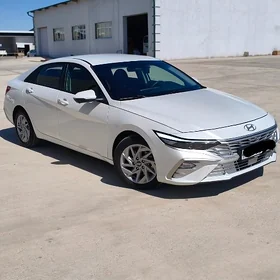 Hyundai Elantra 2023