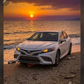 Toyota Camry 2021