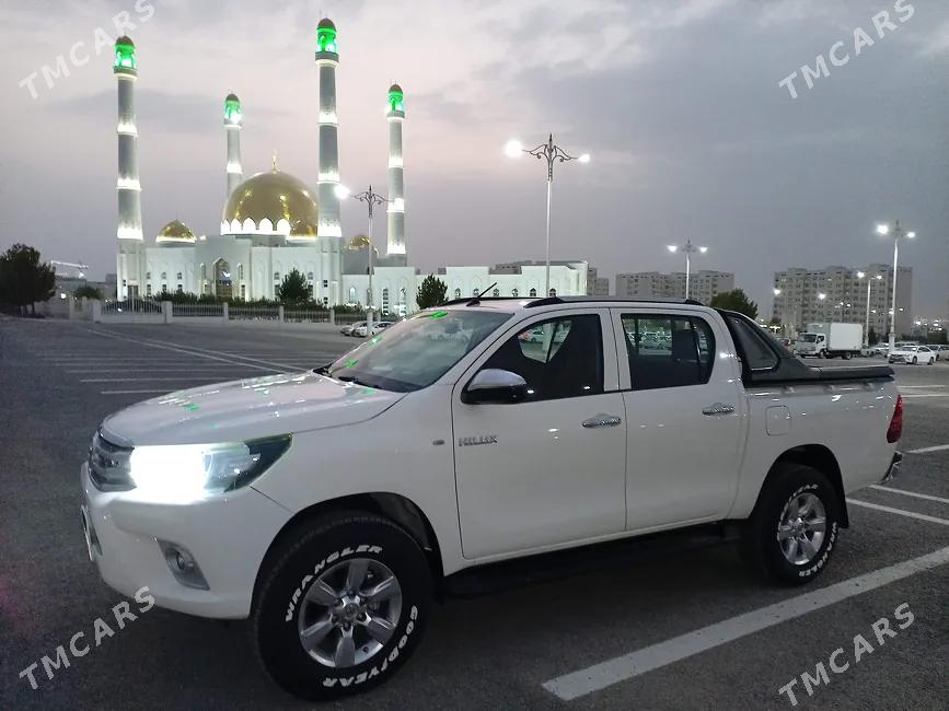 Toyota Hilux 2021 - 1