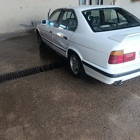 BMW 535 1990