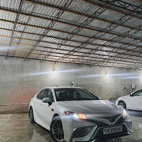 Toyota Camry 2022